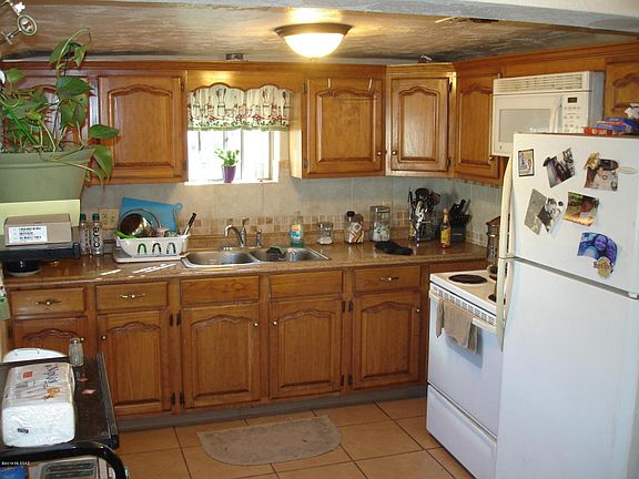 3rd image of 3819 S Lundy Ave
