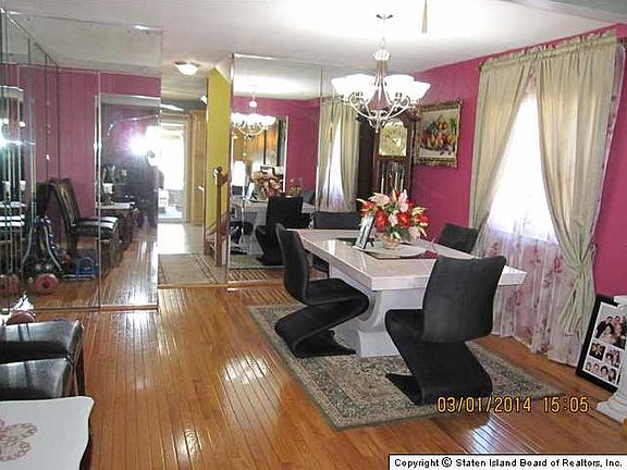 4th image of 460 Adams Ave