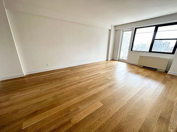 5th image of 305 E 86th St #17LE