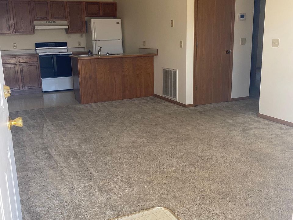 1st image of 1402 Bishop Dr