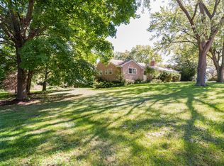 21101 N 18th St, Barrington, IL 60010