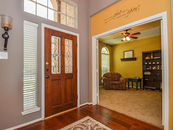 4th image of 20810 Newbury Park Dr