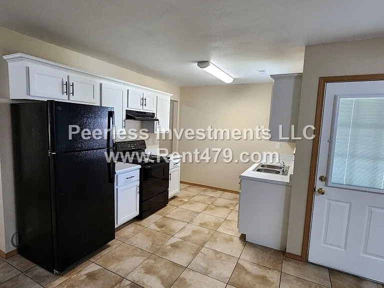 844A Lariat St — Photo 4