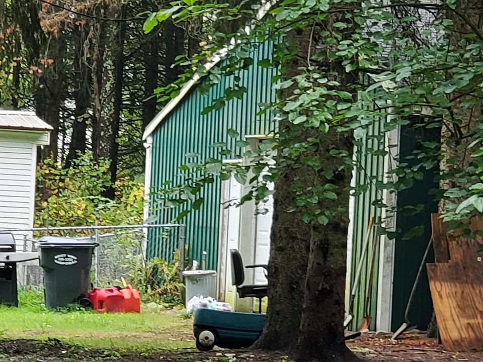 2nd image of 11710 Lakeway Dr