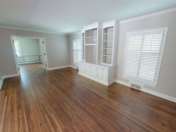 5th image of 5137 Charlotte Cres N