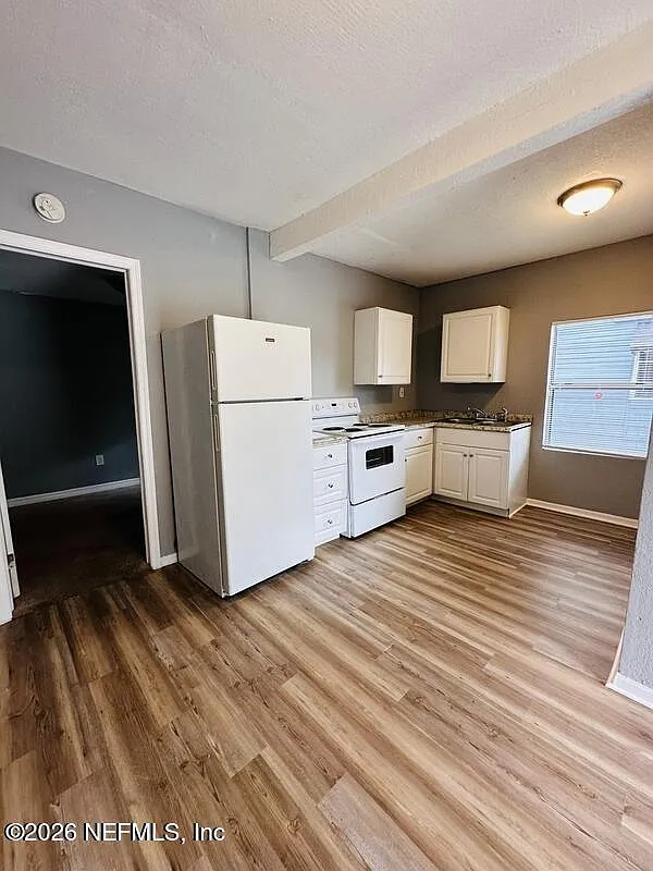 2 bed, 1.0 bath, 585 sqft, $895 — Photo 3