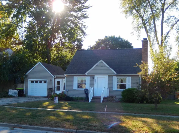 2527 Jefferson Ave, Midland, MI 48640