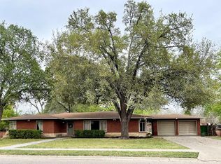 819 Cherry St, Uvalde, TX 78801