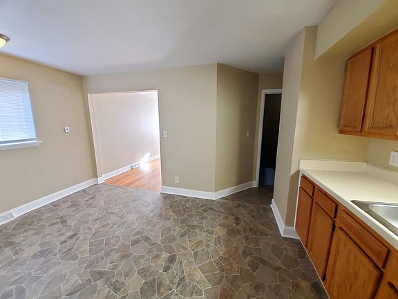 5th image of 2063 Grasmere Ave
