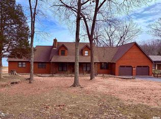 668 Crestwood Dr, Marion, IL 62959