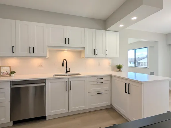 32959 George Ferguson Way #40, Abbotsford, BC V2S 7W9