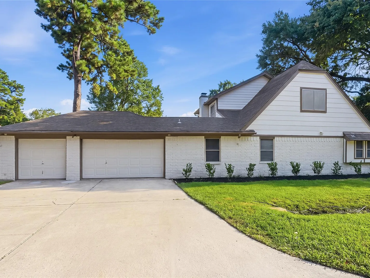 4 bed, 2.5 bath, 2500 sqft, $2,750 — Photo 4