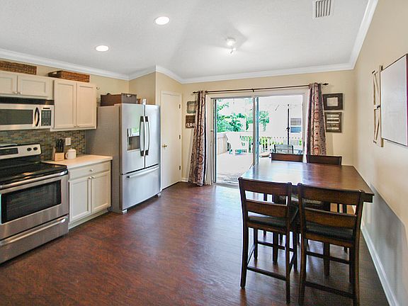 3rd image of 672 Picasso Ave