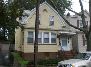 42 42nd St, Irvington, NJ 07111