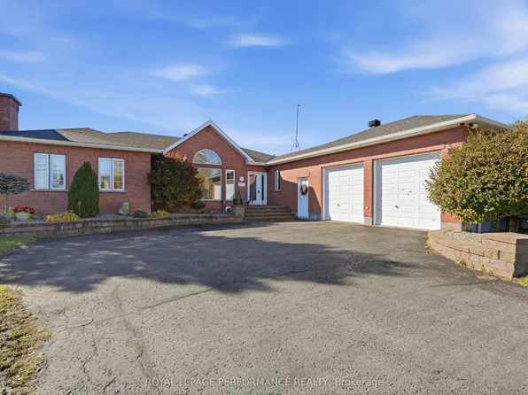3370 Front Rd, East Hawkesbury, ON K6A 2R2