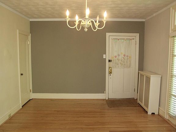 5th image of 7324 Pershing Ave APT 1E