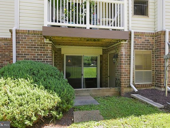 3rd image of 803 Stratford Way APT B