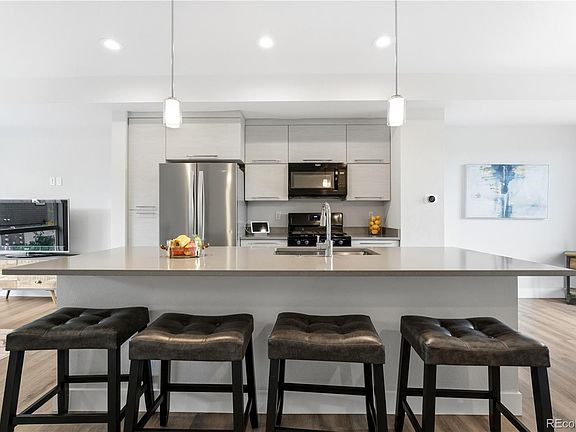 3rd image of 5537 W 11th Place