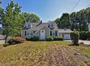 11 Hilltop Dr, Millbury, MA 01527