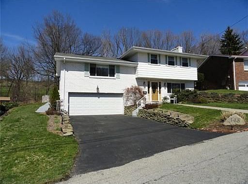 1st image of 348 Crescent Garden Dr