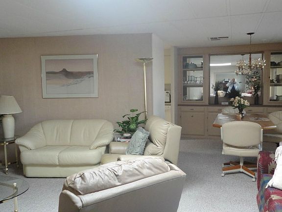 5th image of 225 W Aliso Dr
