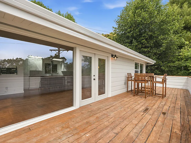 202 California Ave — Photo 11