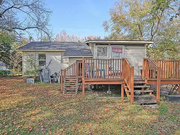 5th image of 2649 Orchid Ave
