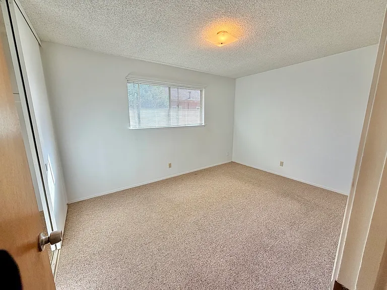 3424 Yosemite Ave — Photo 1