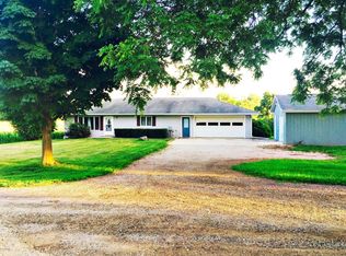 12371 E Bacon Rd, Pittsford, MI 49271