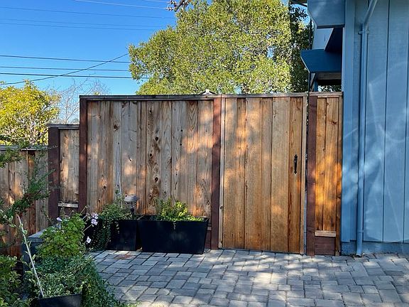 2nd image of 1712 Fernwood Way