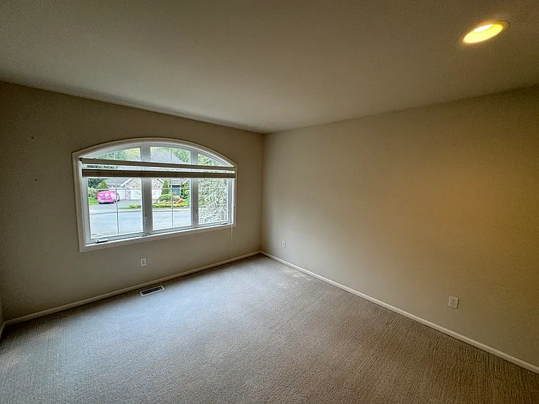 19416 NE 43rd Pl — Photo 11