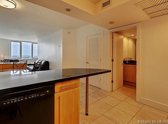 5th image of 2301 Collins Ave APT 1132