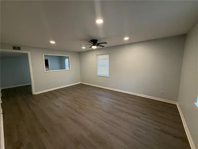 3 bed, 2.5 bath, 1443 sqft, $1,795 — Photo 3