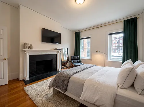 1683 Beacon St Photo 1