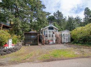 28 Easy St, Florence, OR 97439