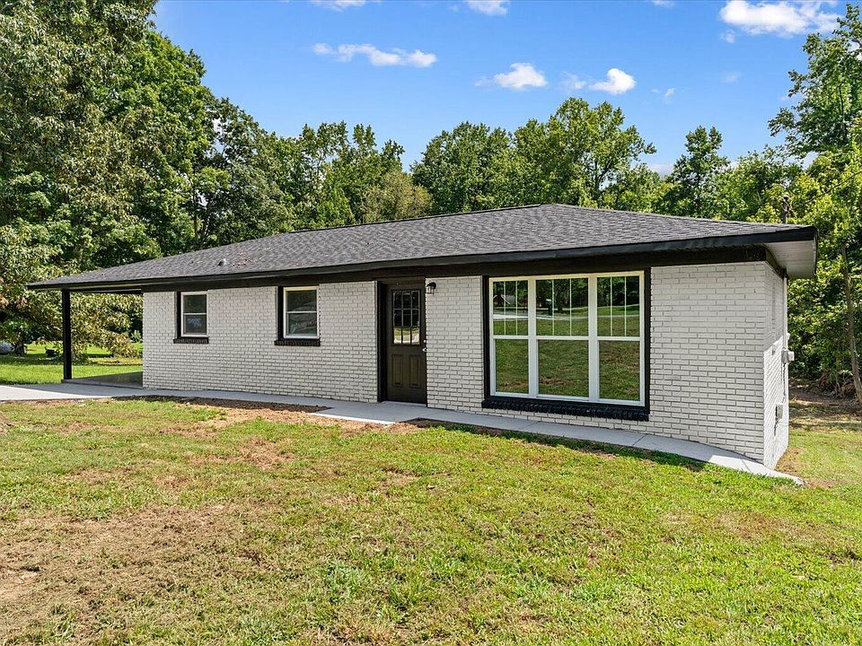 1st image of 128 Robinhood Dr SE