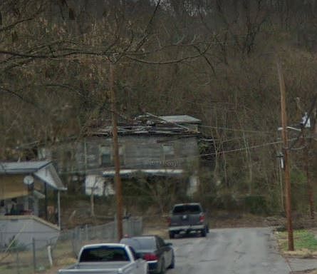 2nd image of 147 Moore St