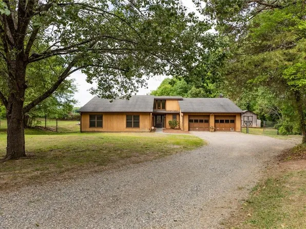 2234 Venus Rd, Kernersville, NC 27284