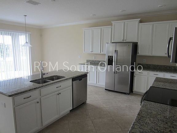 3rd image of 7369 Fairgrove Ave