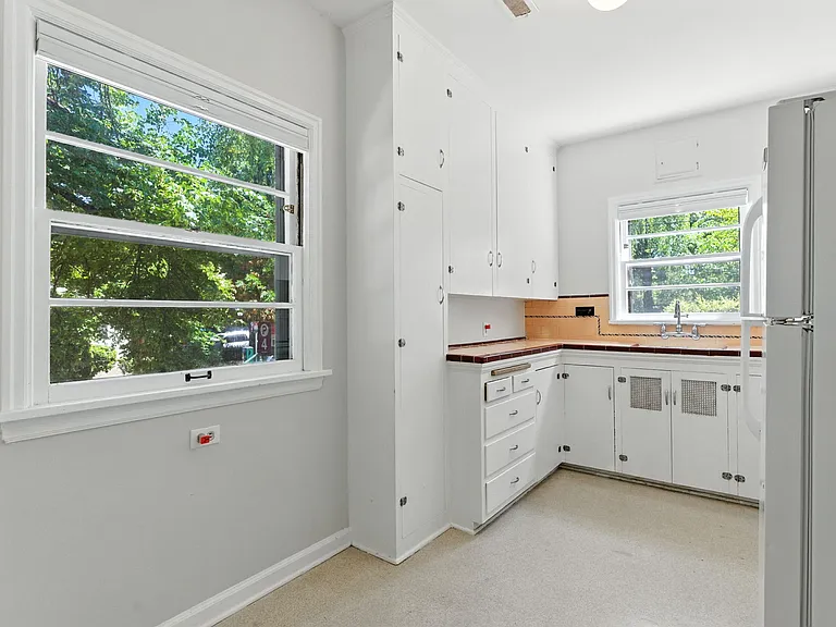 1231 NW 20th Ave — Photo 8