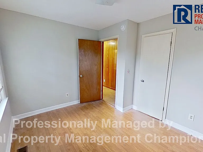 209 Sycamore St — Photo 20