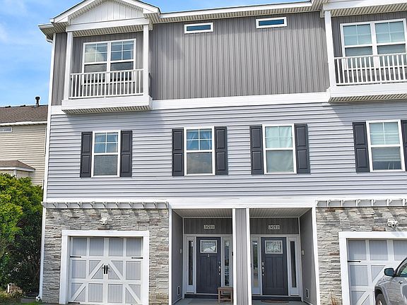 2nd image of 1428 W Ocean View Ave #A