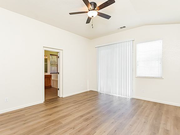 5th image of 936 Heartland Dr