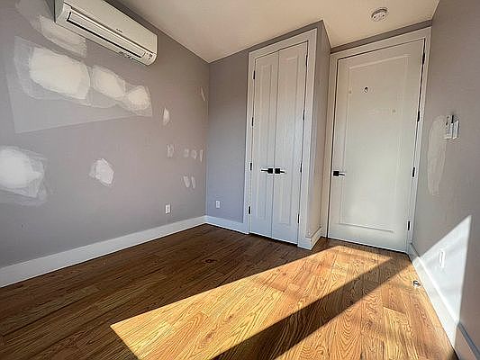 5th image of 306 Saint Nicholas Ave APT 2R