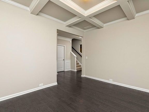 5th image of 174 Summer House Ct