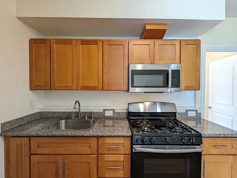 2414 Dana Street — Photo 35
