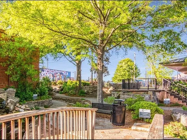 846 Park Pl NE #ID1569856P — Photo 13