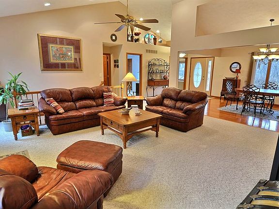 3rd image of 4915 Gray Mare Ln