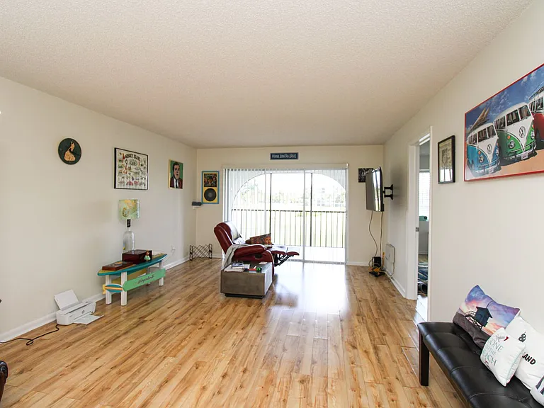 41 High Point Cir S #303 — Photo 17