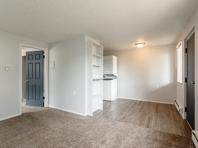 Knight Apartments and Sunlight Townhomes - located in historic downtown Greeley! — Photo 15
